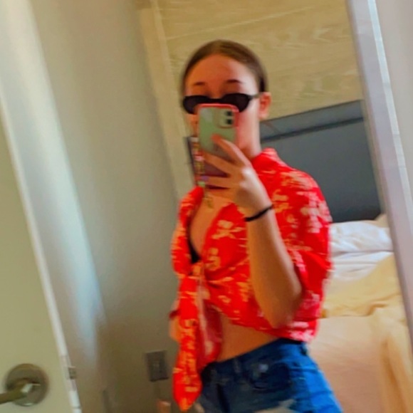 Button down - Picture 4 of 4